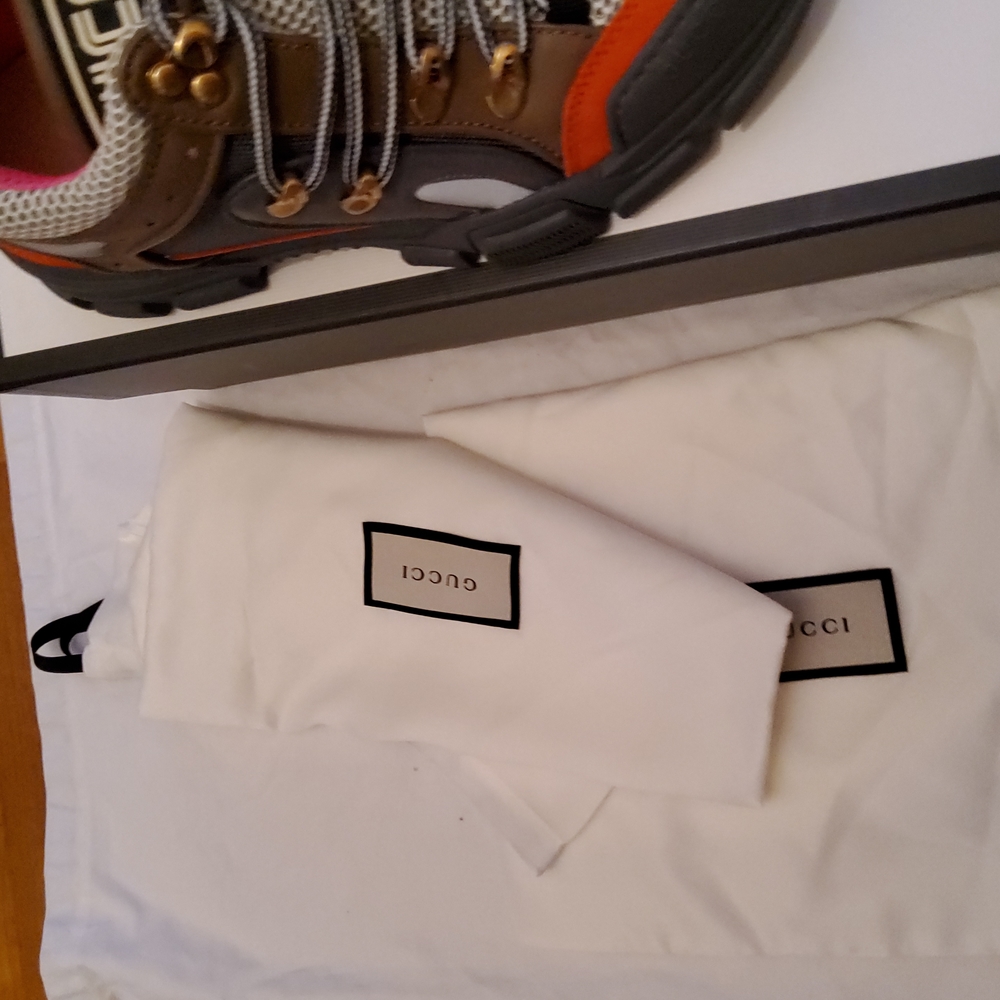 Gucci Flashtreck Sneakers!! NWT!! - Picture 6 of 6